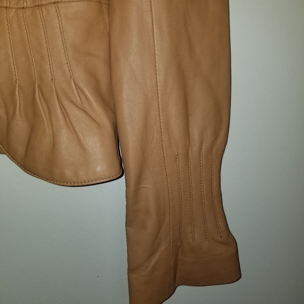 Leather jacket - Picture 3 of 6
